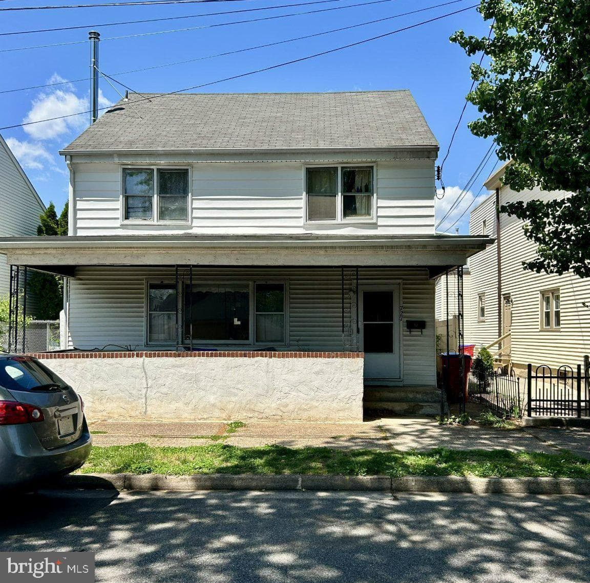 727 Cedar Street, Bristol