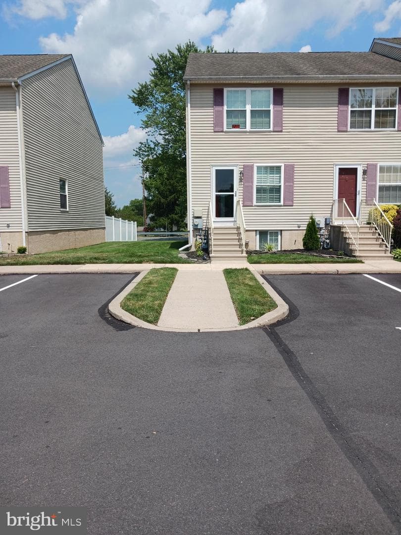 12 Carriage Knoll Court, Langhorne