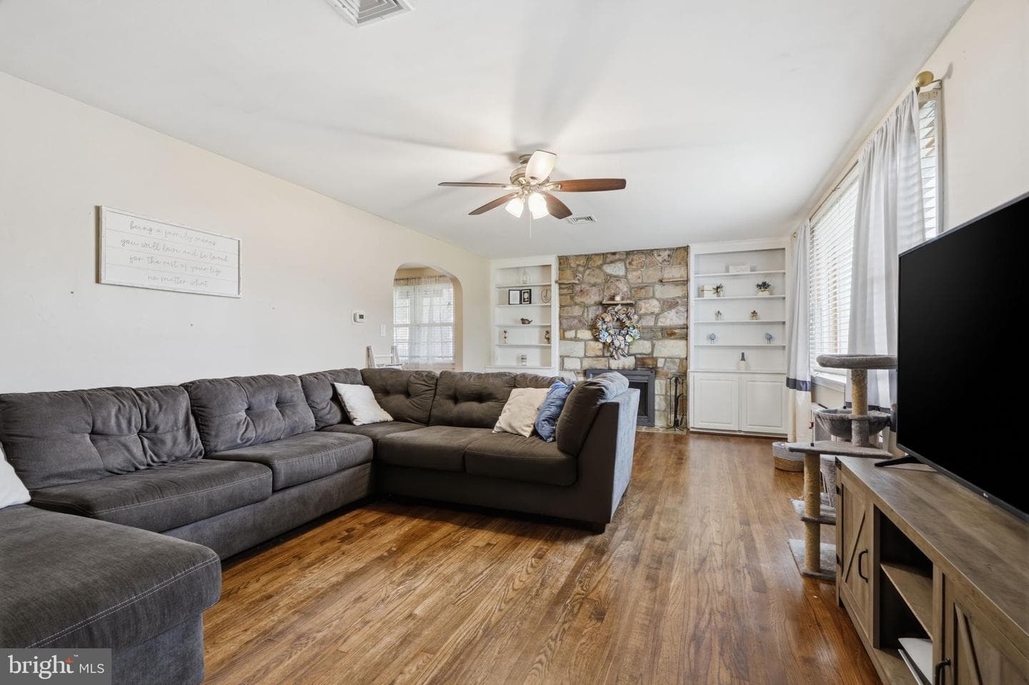 802 Fairview Avenue photo 3