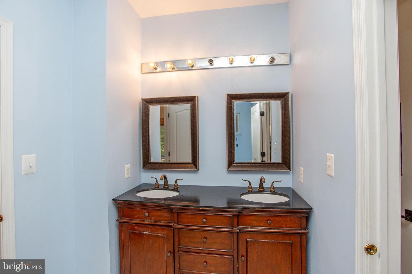 1 Hibbs Lane photo 32