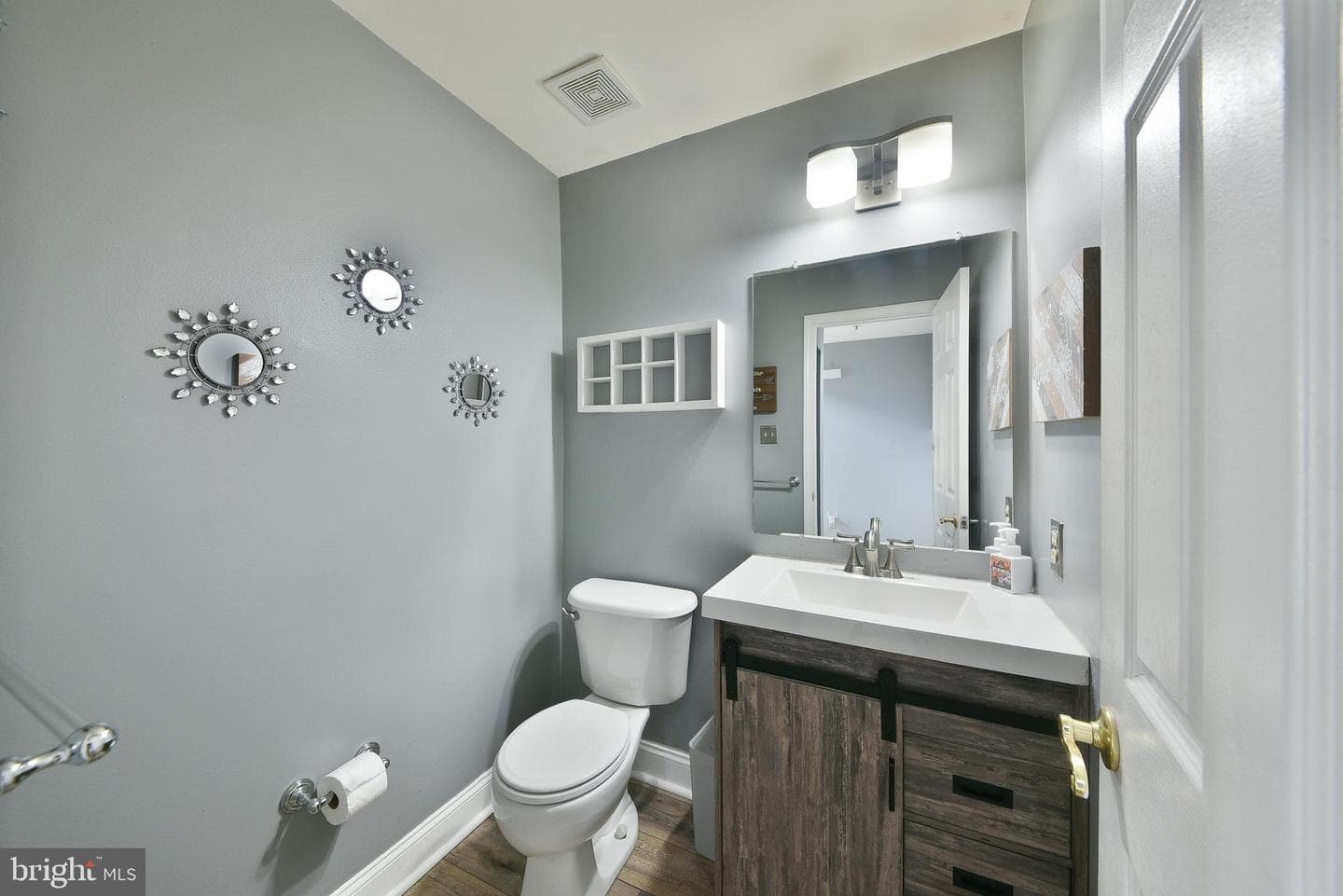 1015 Hickory Ridge Drive photo 15