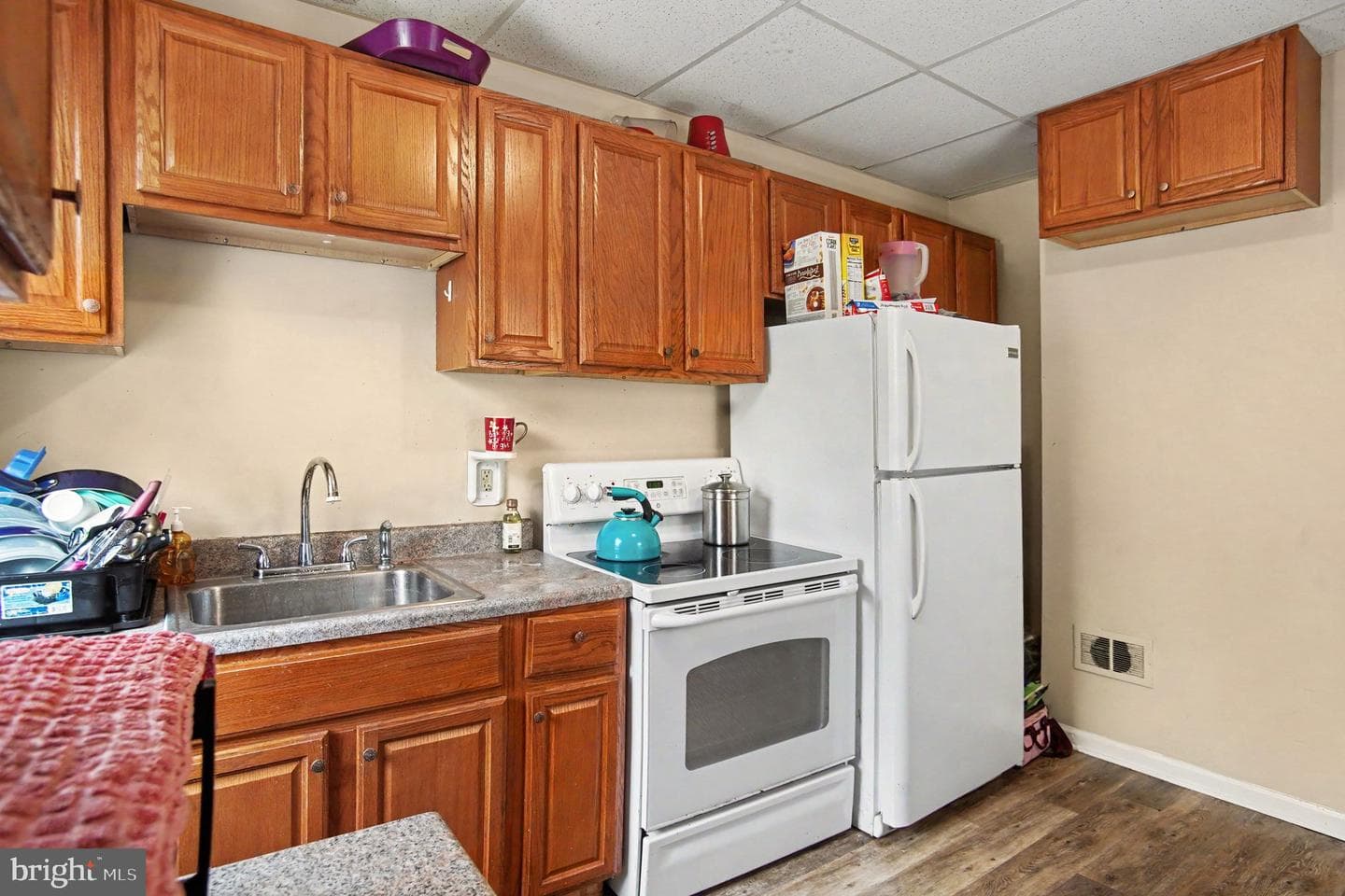 491 Pond Street photo 4