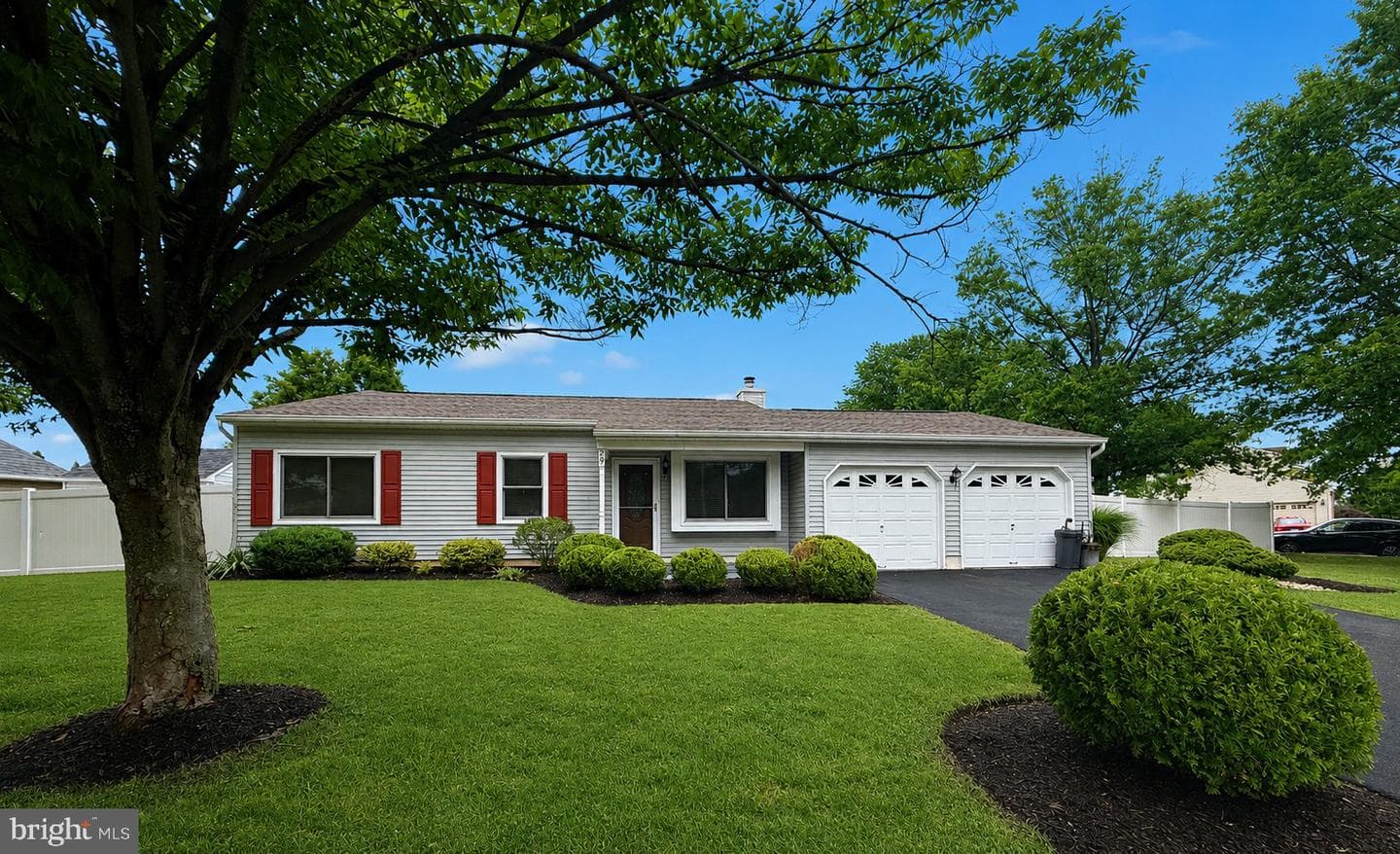 29 Hedgerow Drive, Fairless Hills