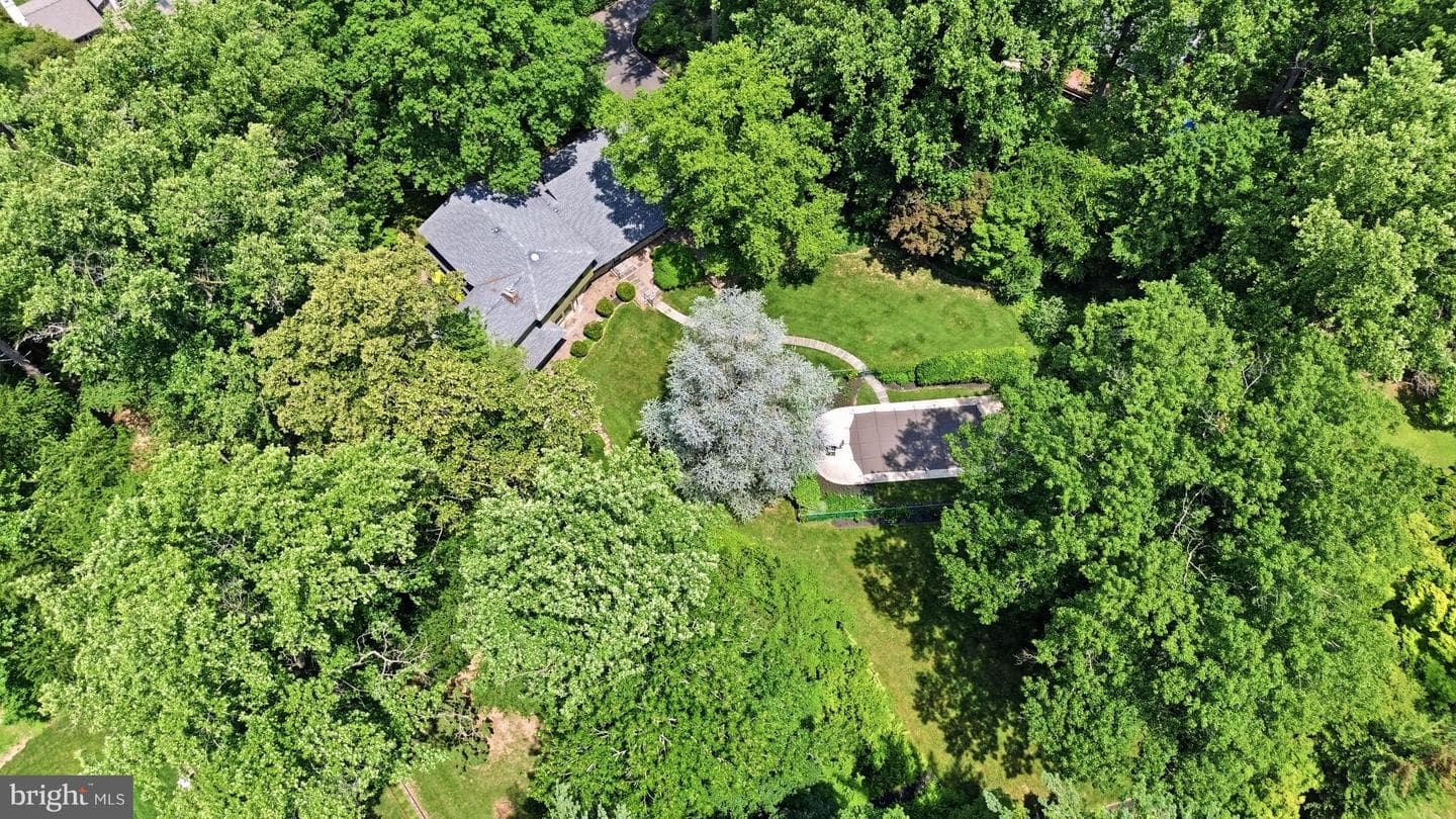 775 River Road photo 4