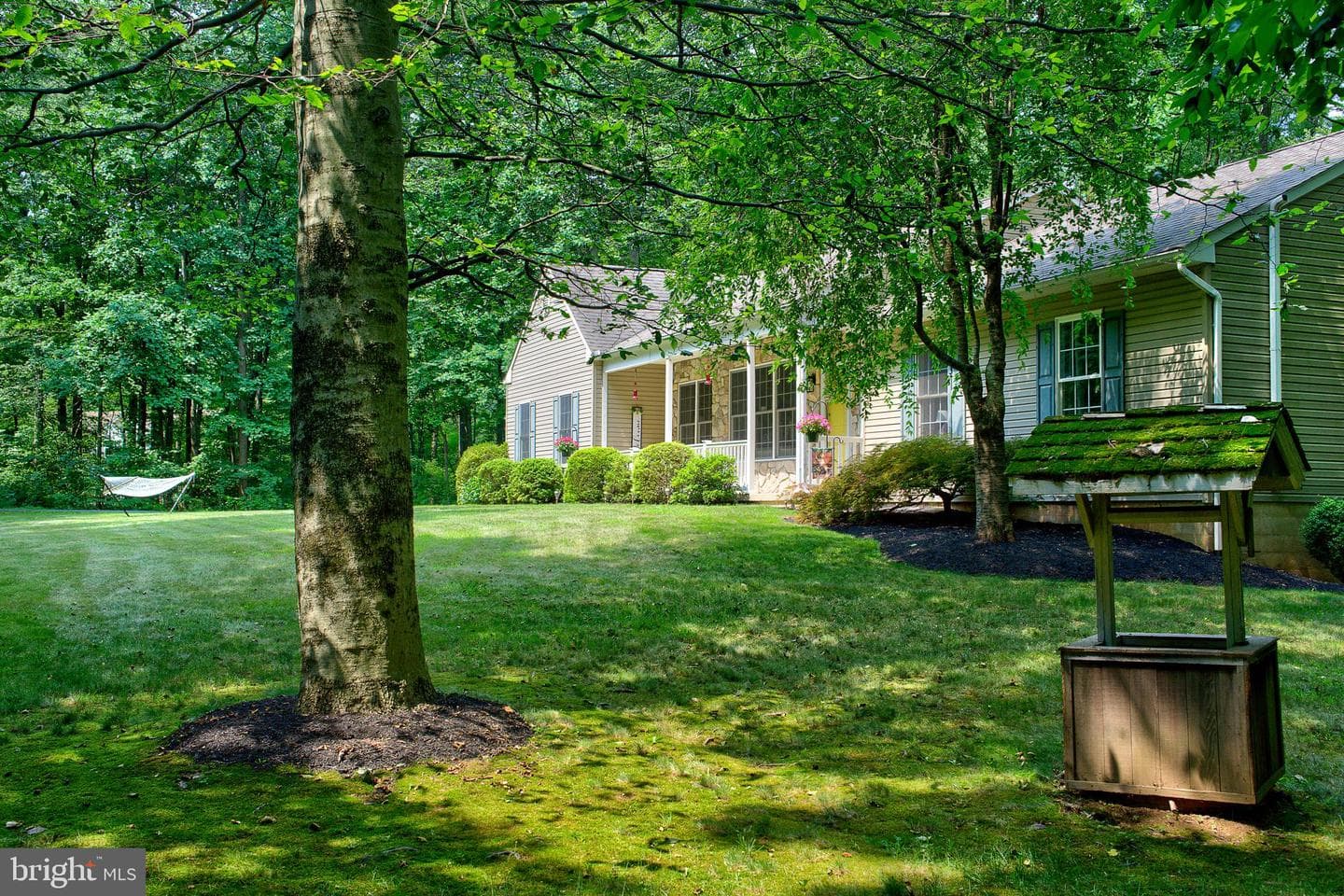 1045 Mountainview Drive photo 4