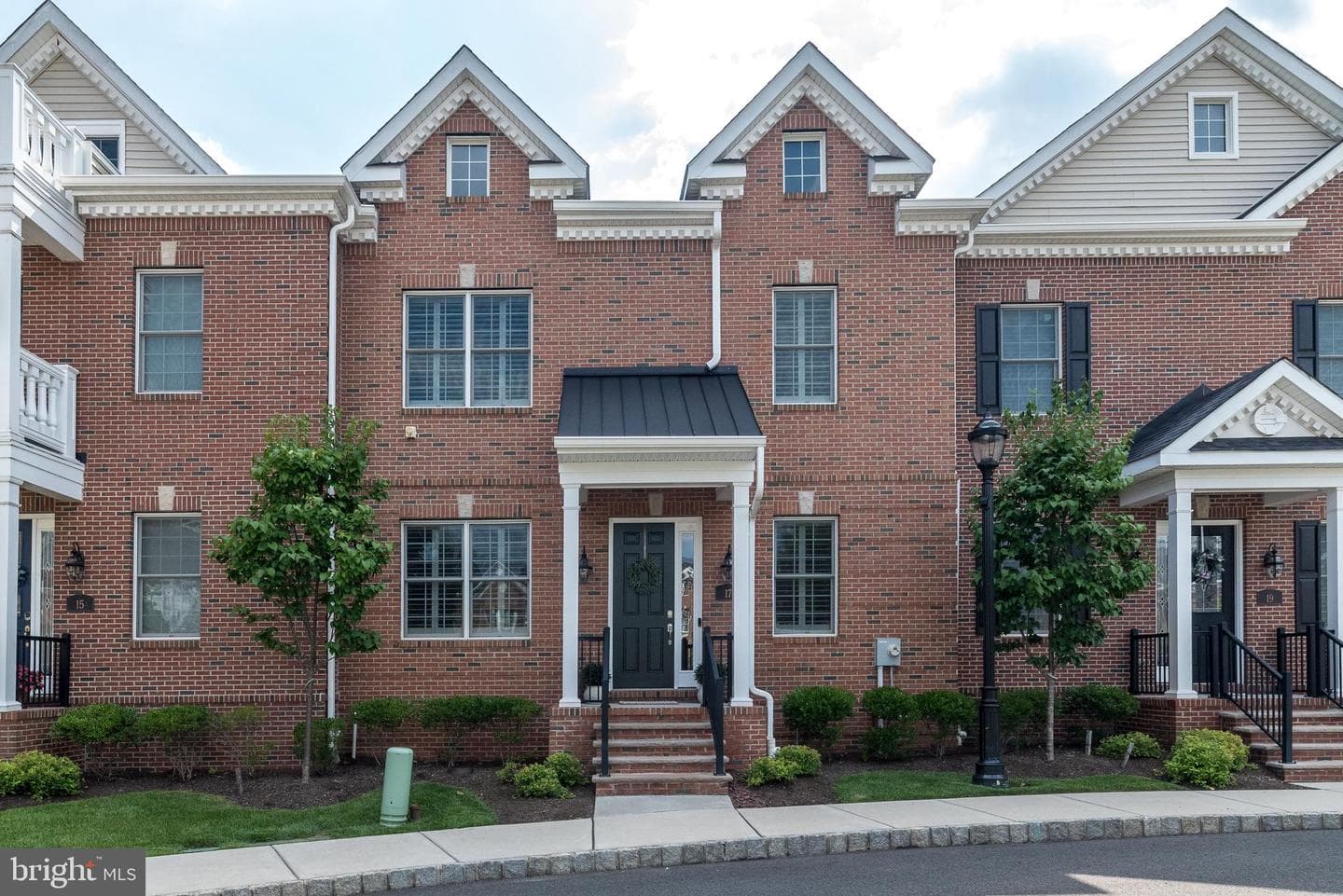 17 Creekview Lane, Yardley