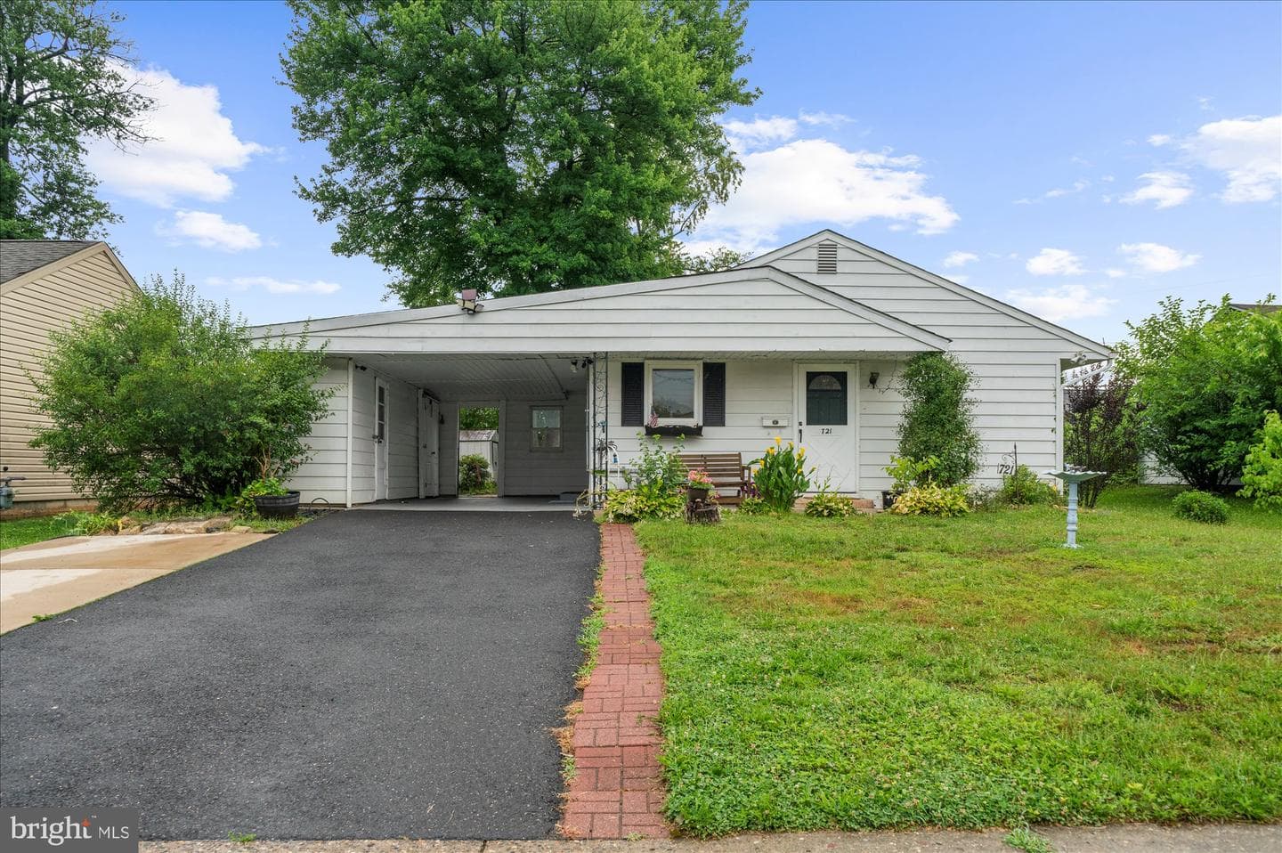 721 Auburn Road photo 3