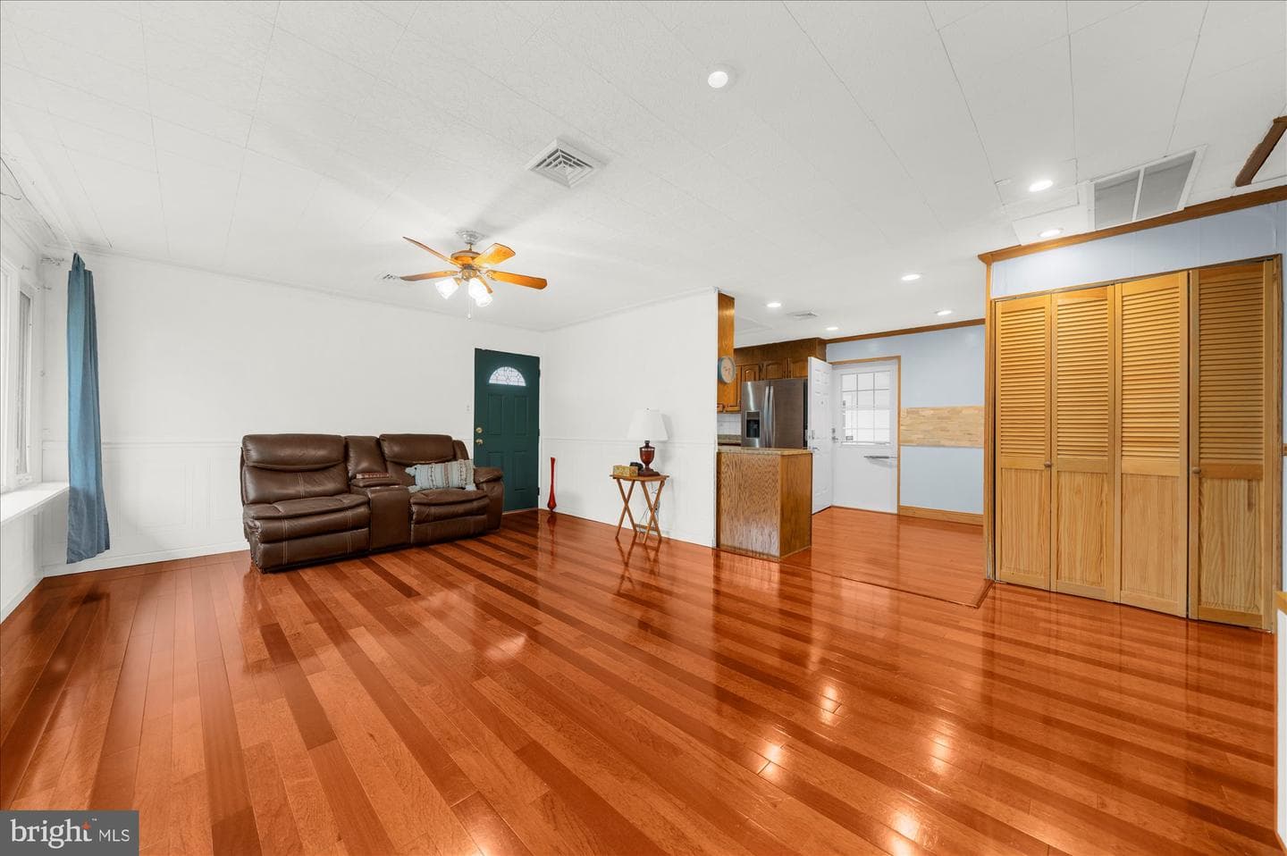 721 Auburn Road photo 8