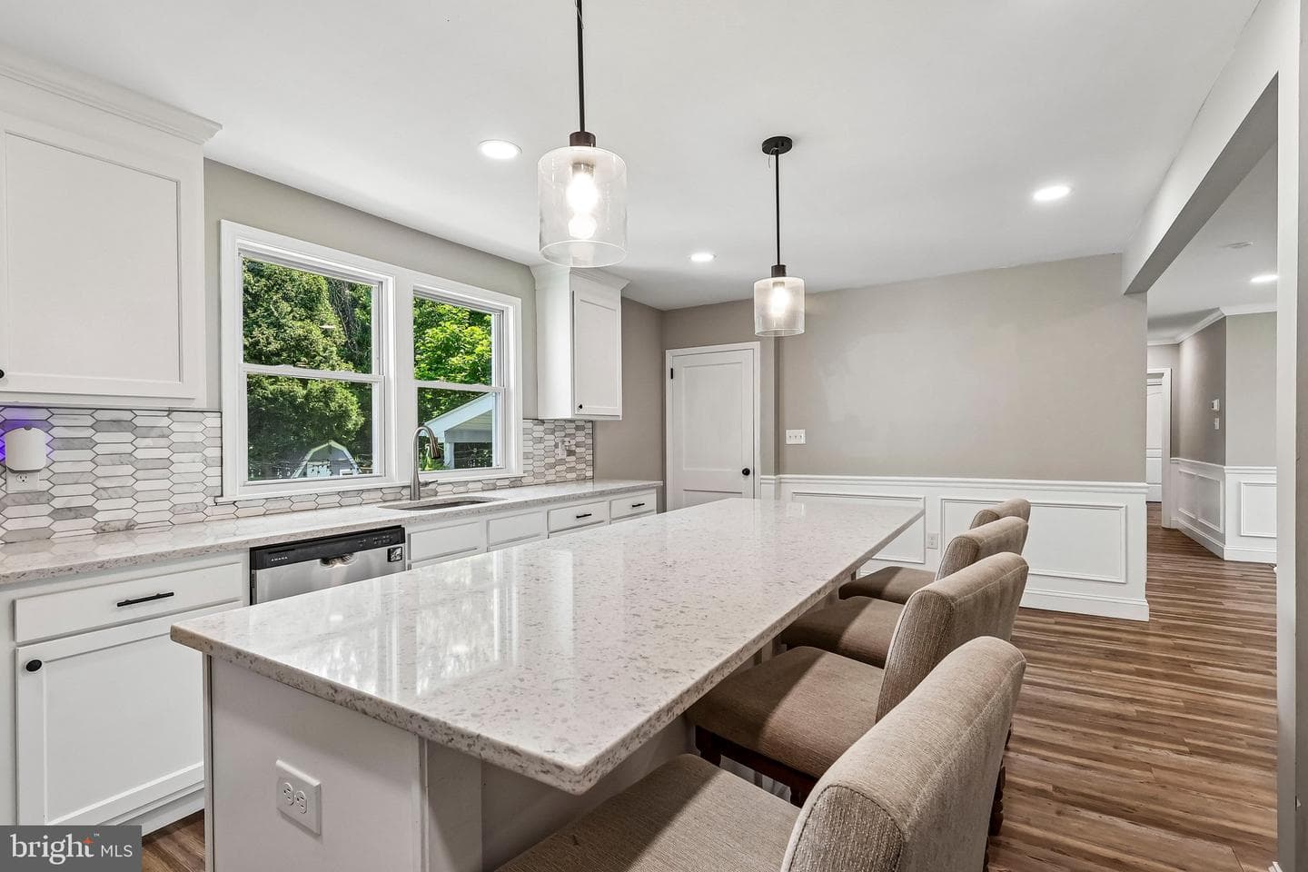 2129 Herblew Road photo 11