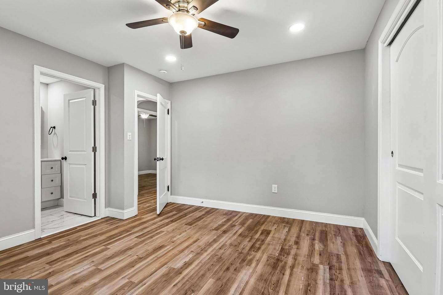 2129 Herblew Road photo 14