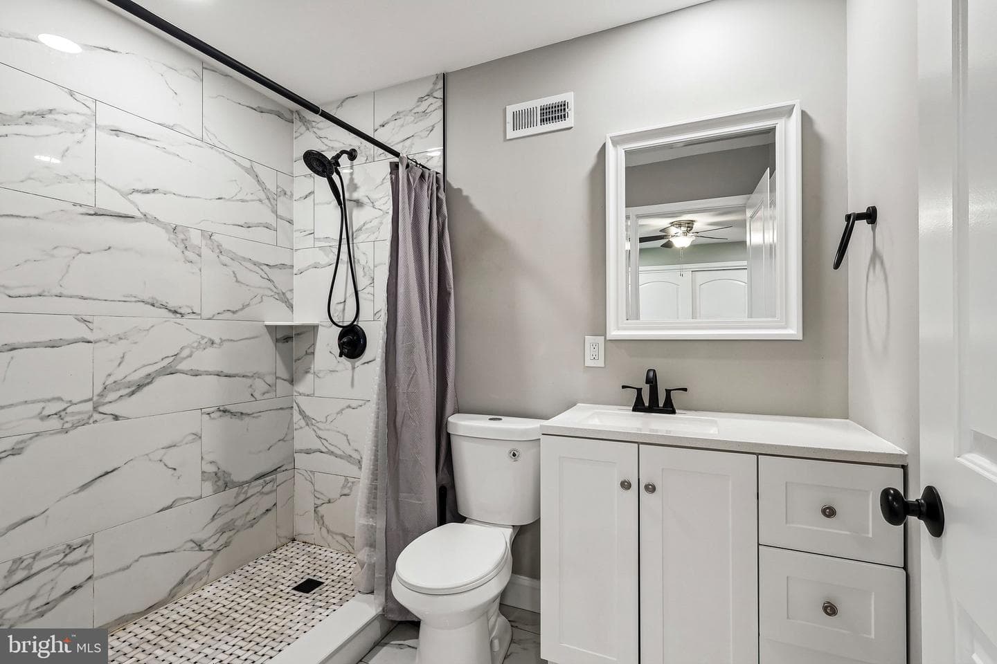 2129 Herblew Road photo 16