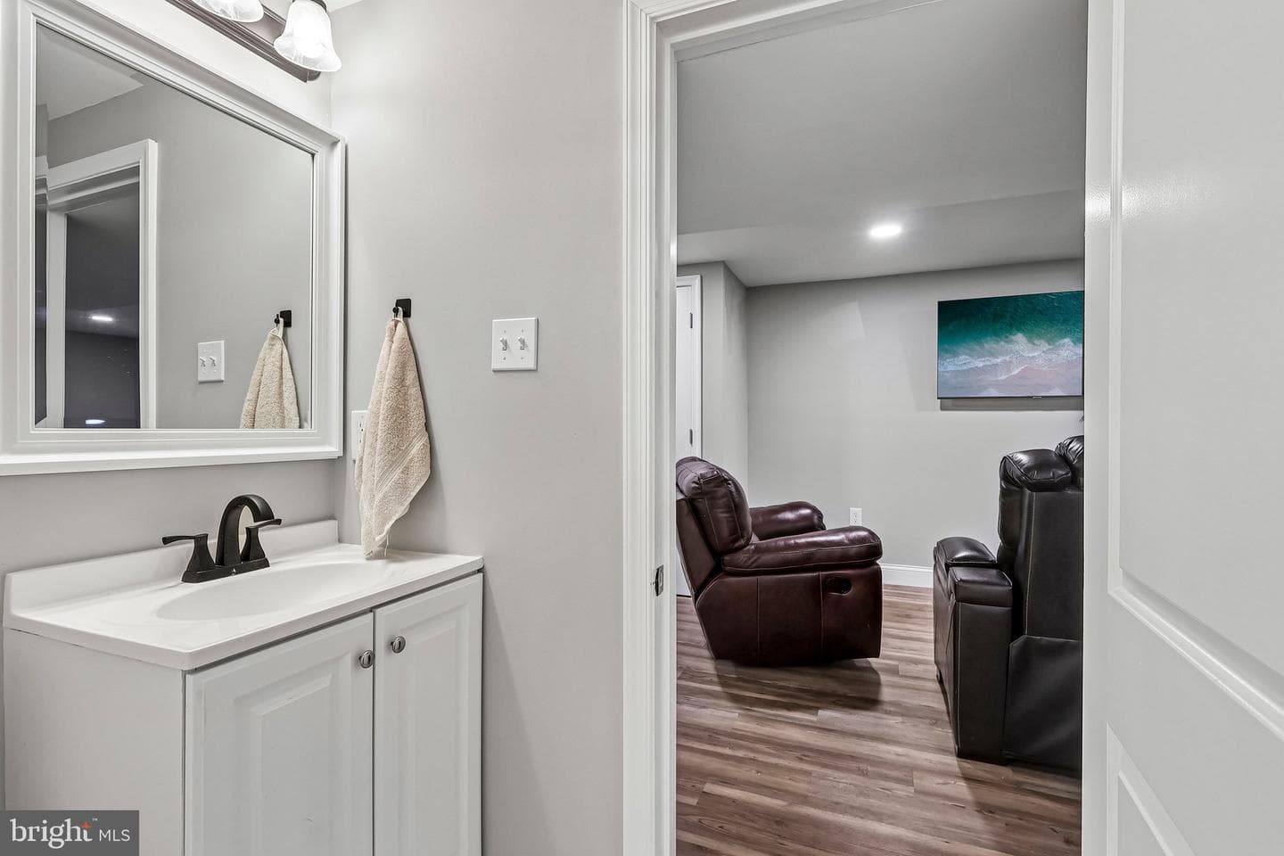 2129 Herblew Road photo 23