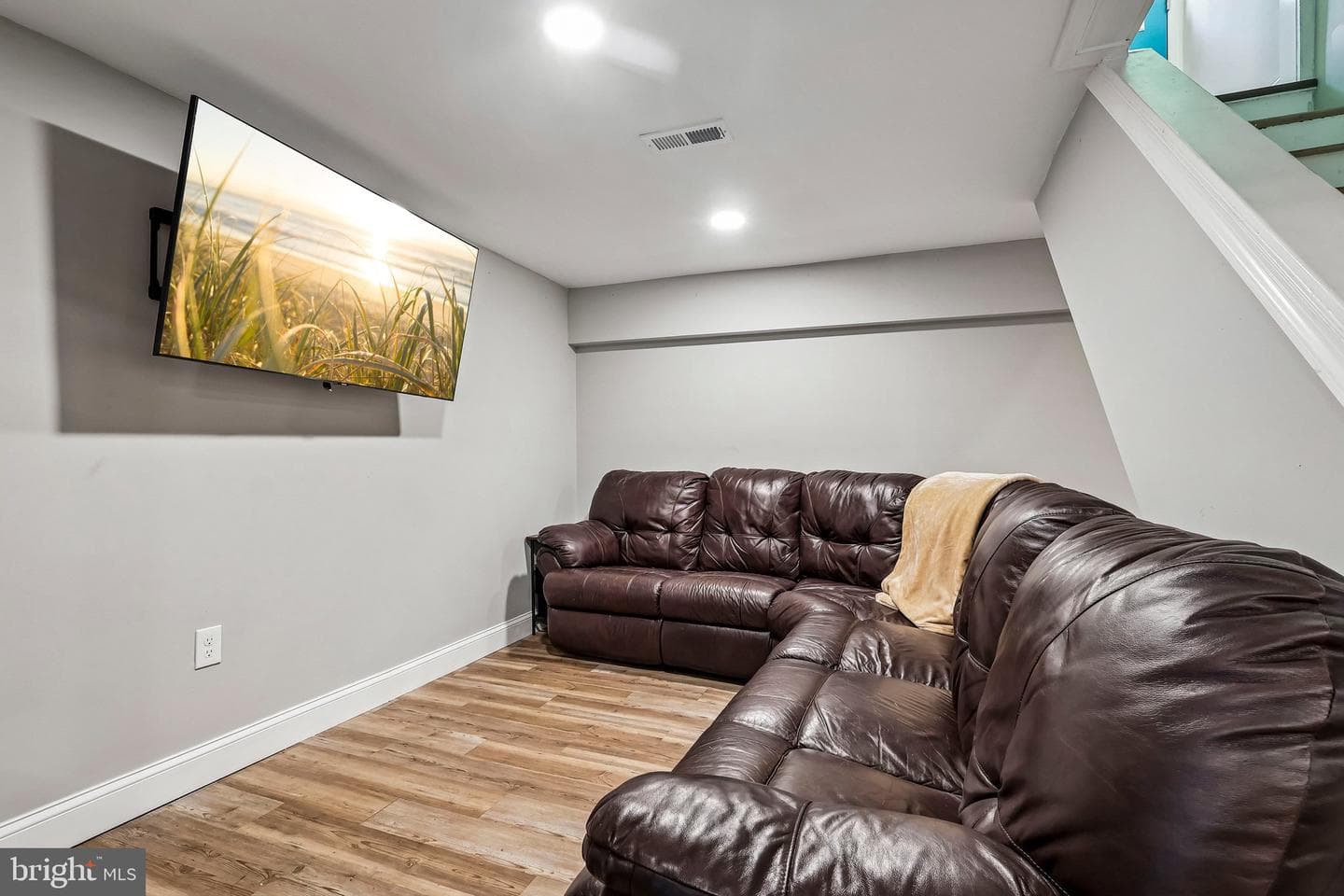 2129 Herblew Road photo 24