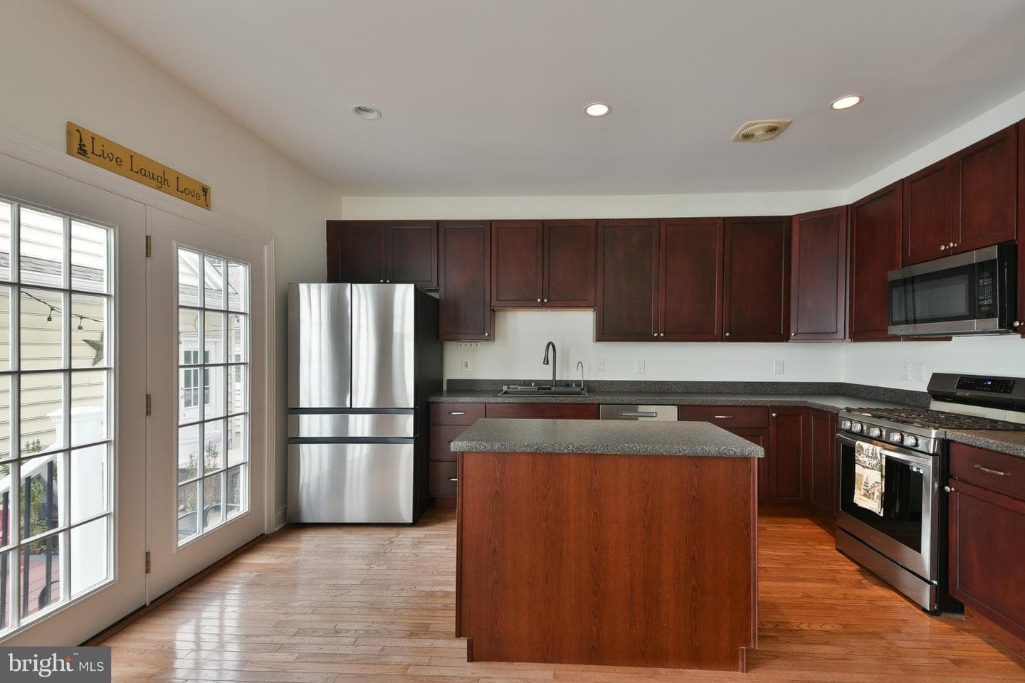 65 Woodbridge Drive photo 16