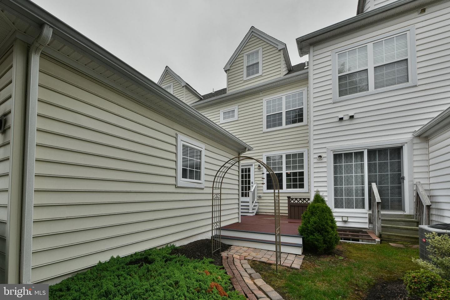 65 Woodbridge Drive photo 40