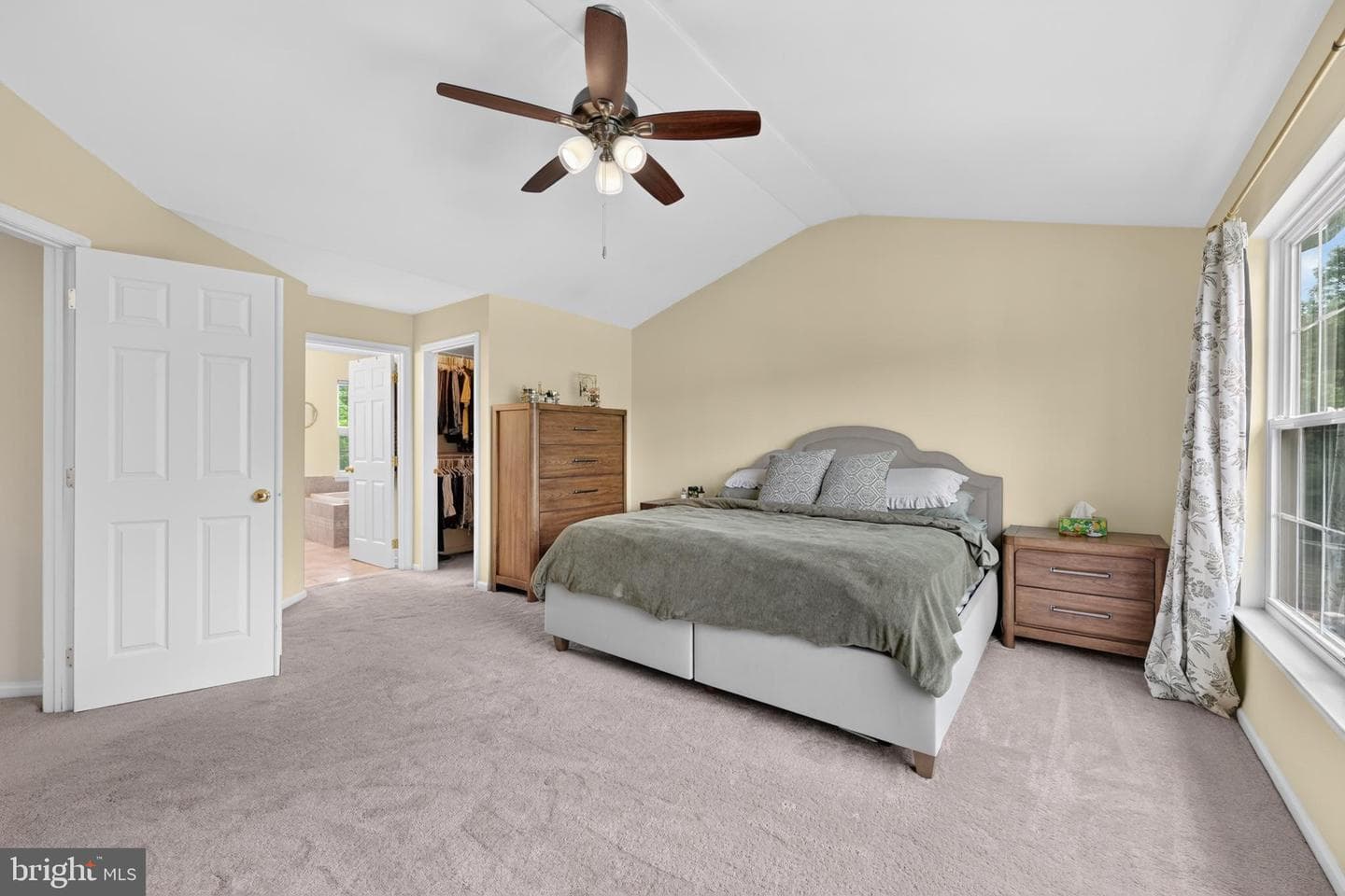 16 Amesbury Road photo 21