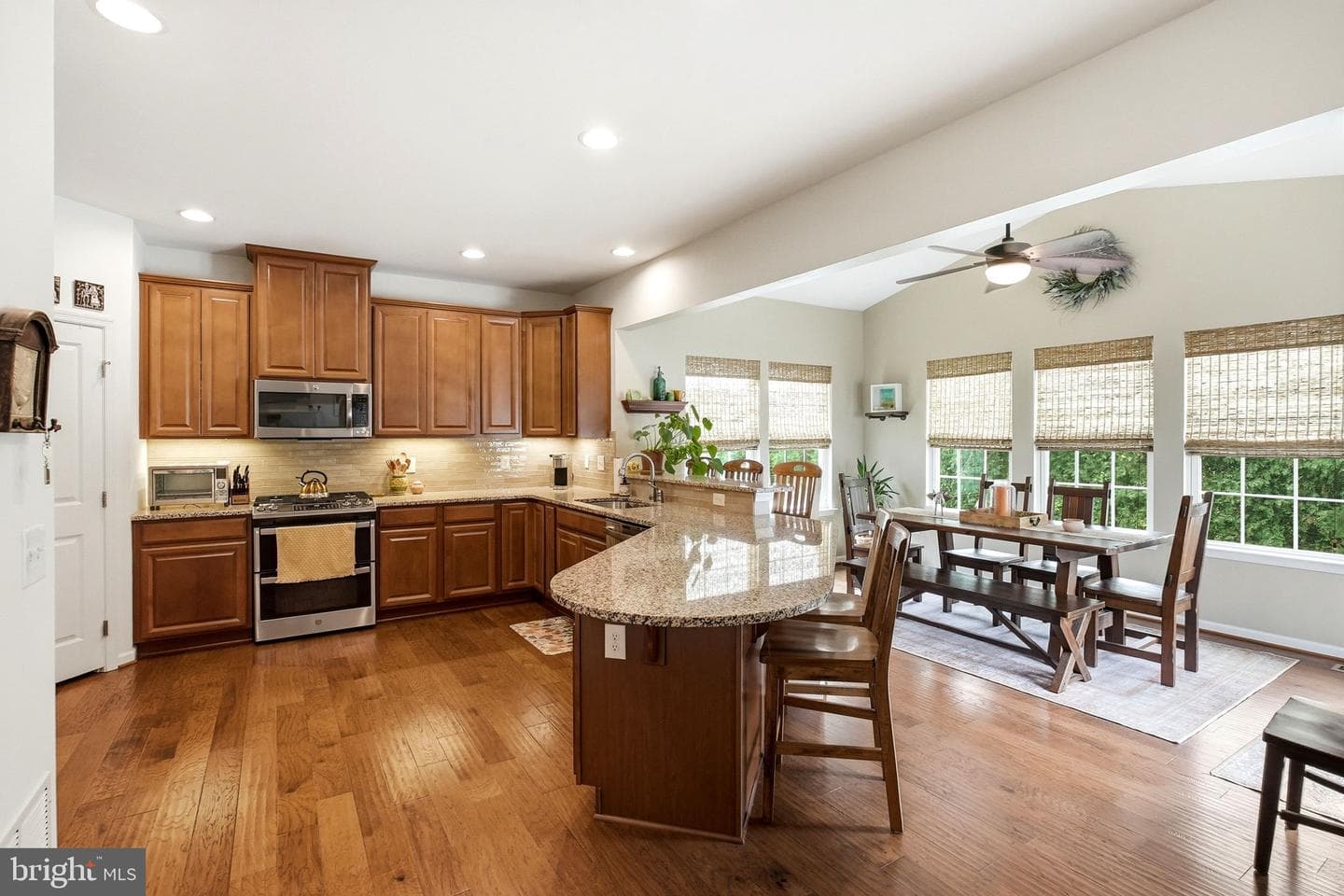 1937 Alamingo Drive photo 4