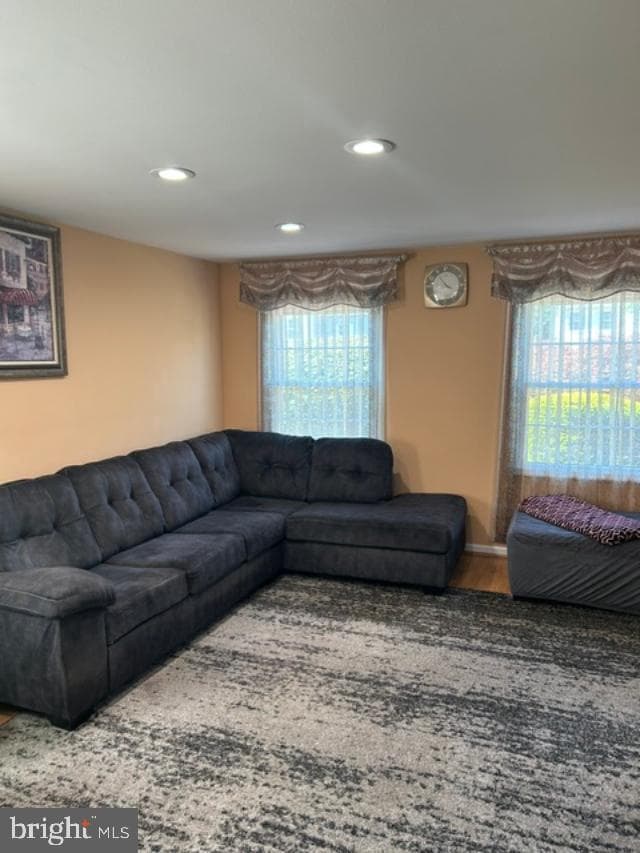 2067 E Wellington Road photo 9