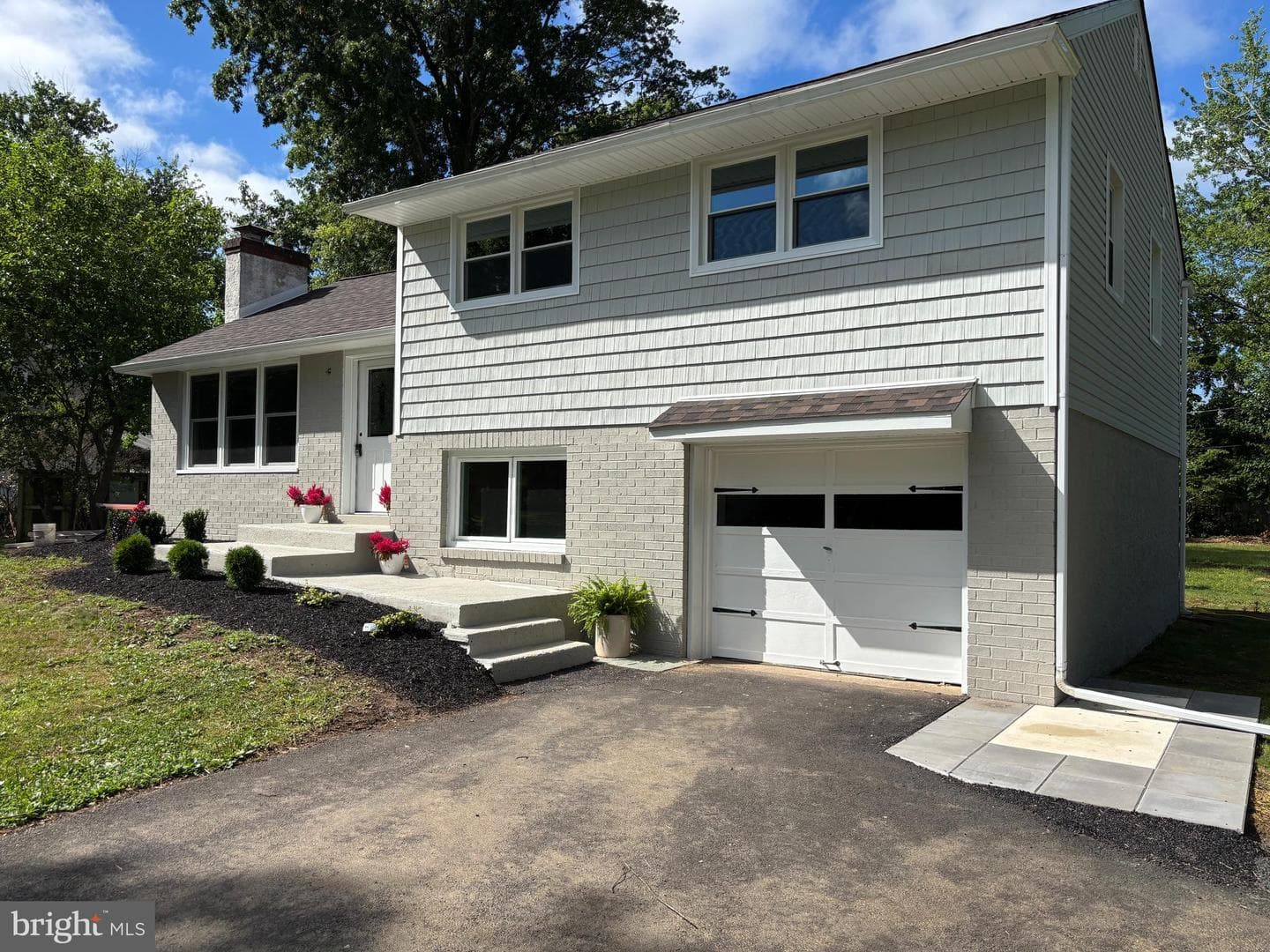 1536 Park Drive photo 3