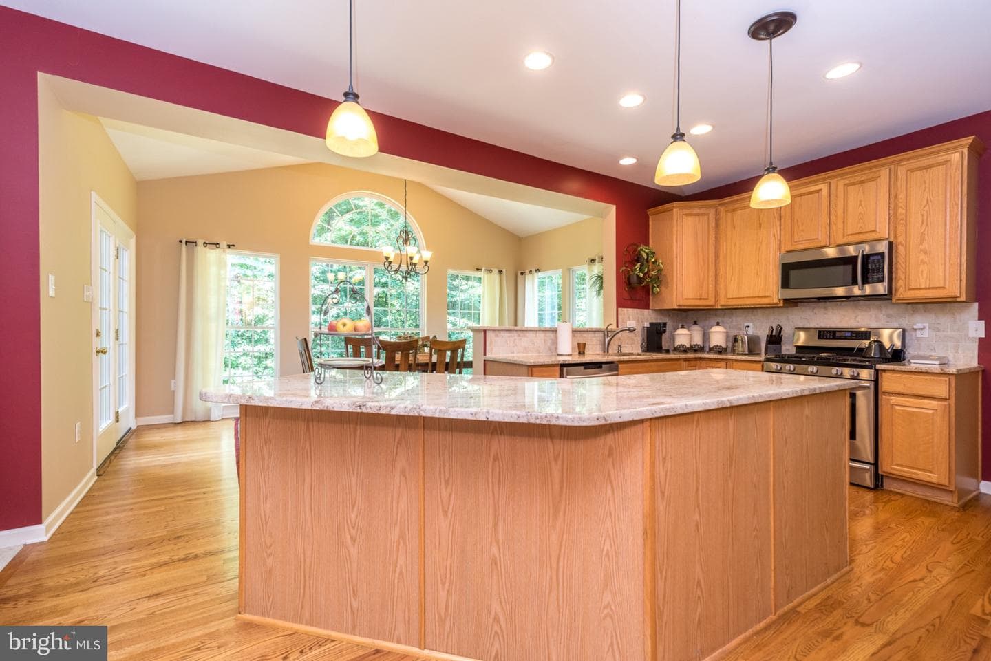 1876 Sycamore Drive photo 13