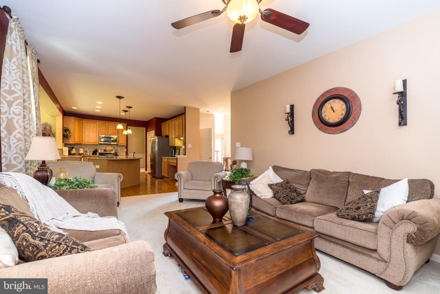 1876 Sycamore Drive photo 20