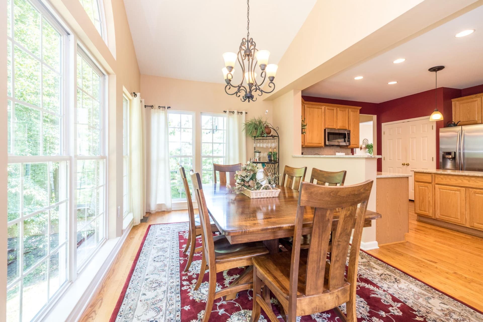 1876 Sycamore Drive photo 23