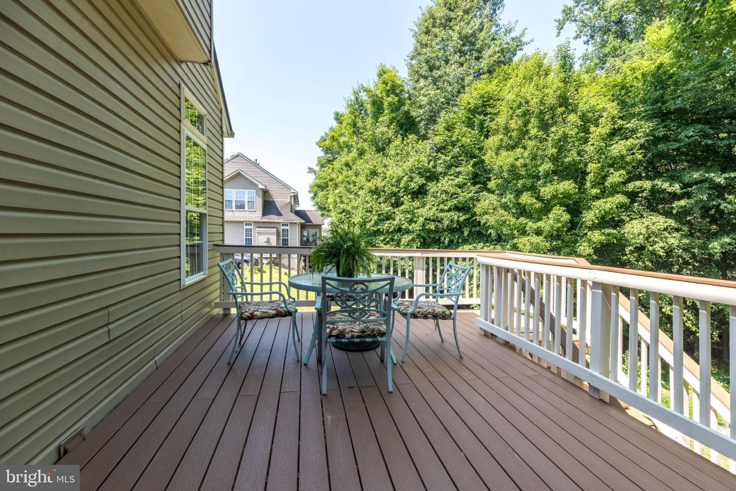 1876 Sycamore Drive photo 8