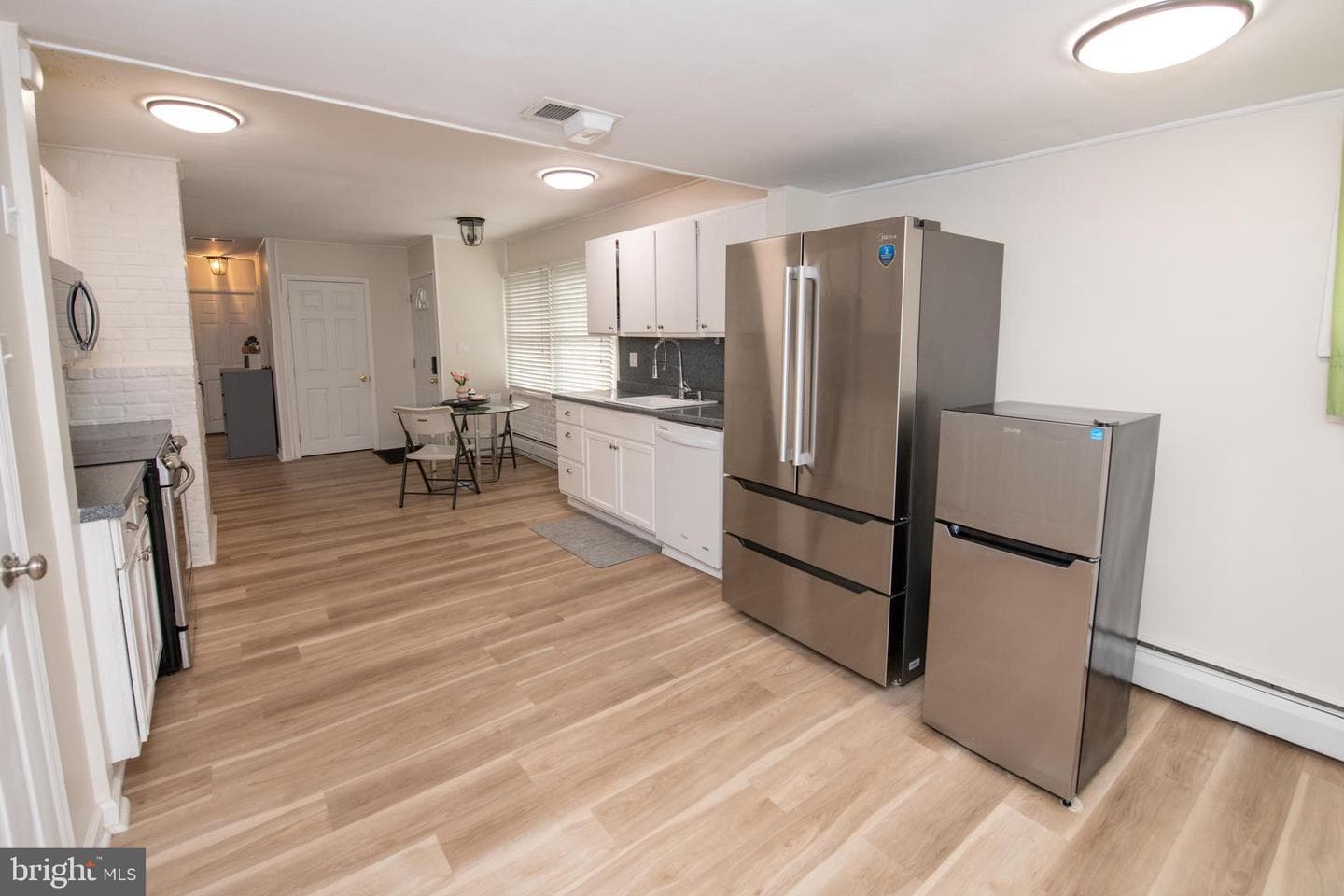 51 Serpentine Lane photo 4