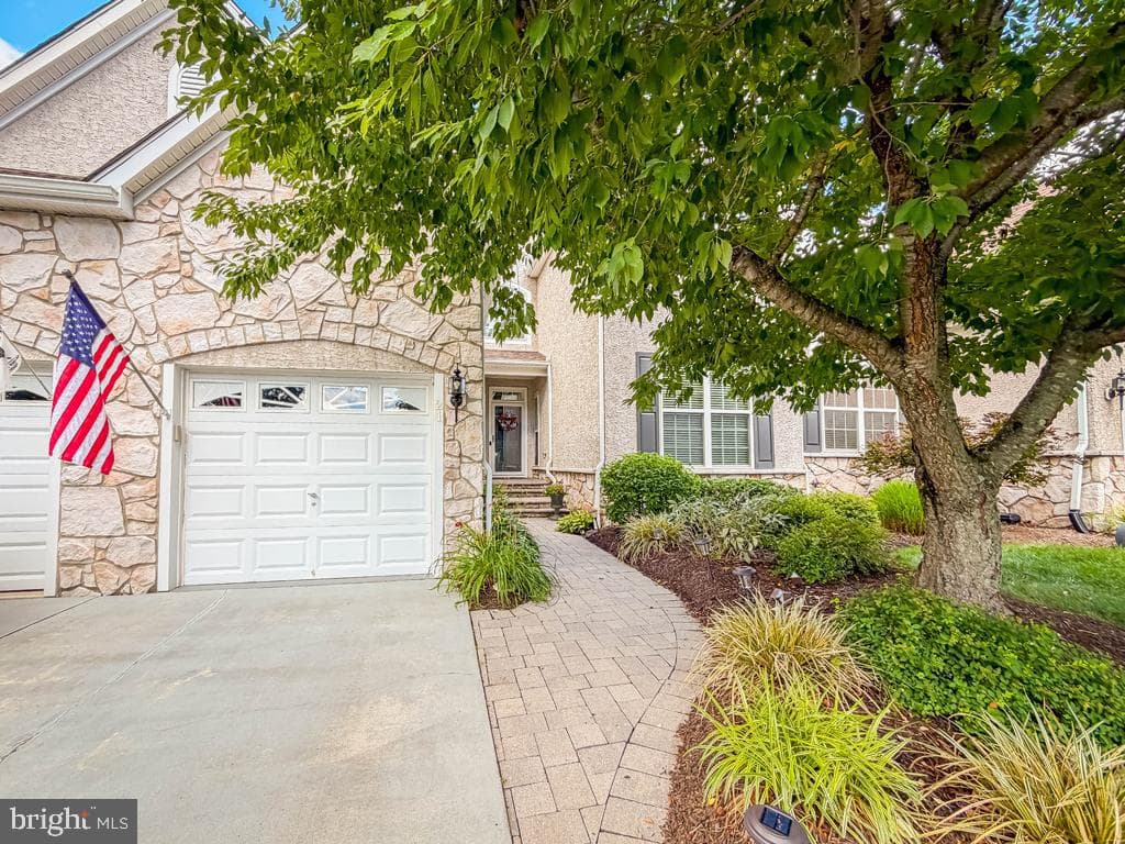 21 Van Artsdalen Drive, Washington Crossing
