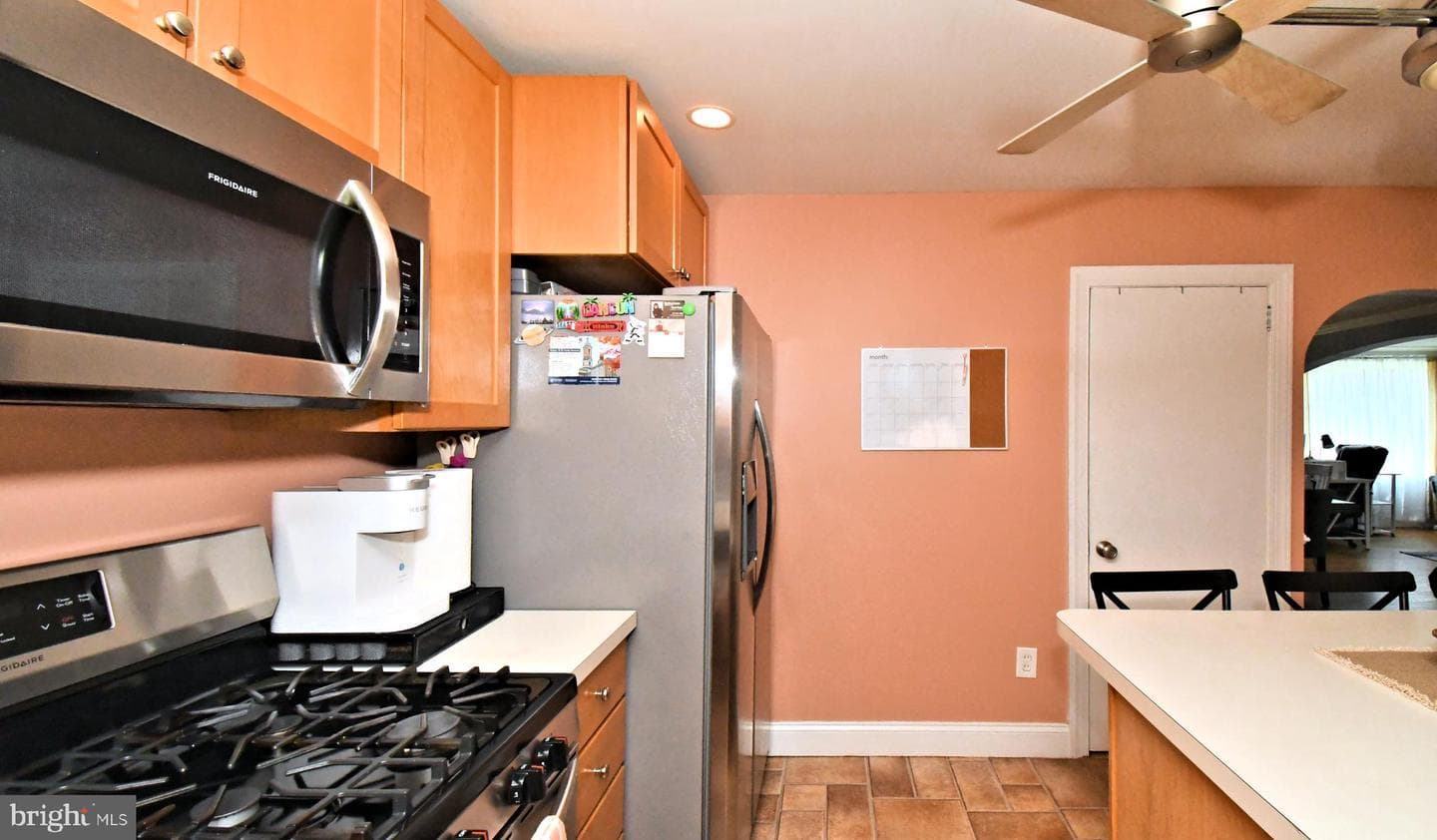 630 Elmwood Avenue photo 23