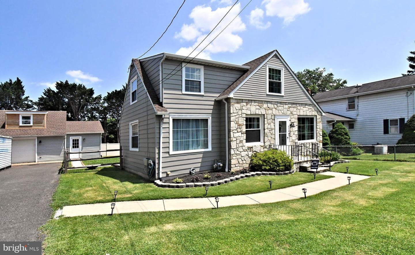 630 Elmwood Avenue photo 4