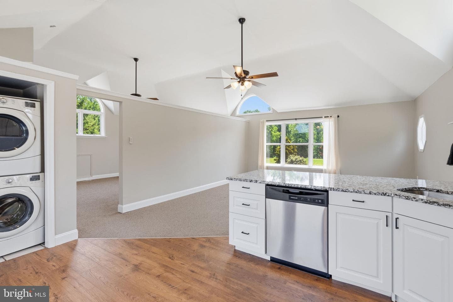 40 Beverly Hills Drive photo 88