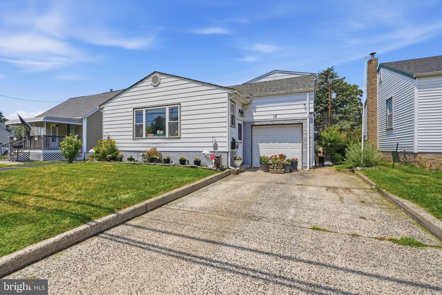 12 Mill Creek Road, Levittown
