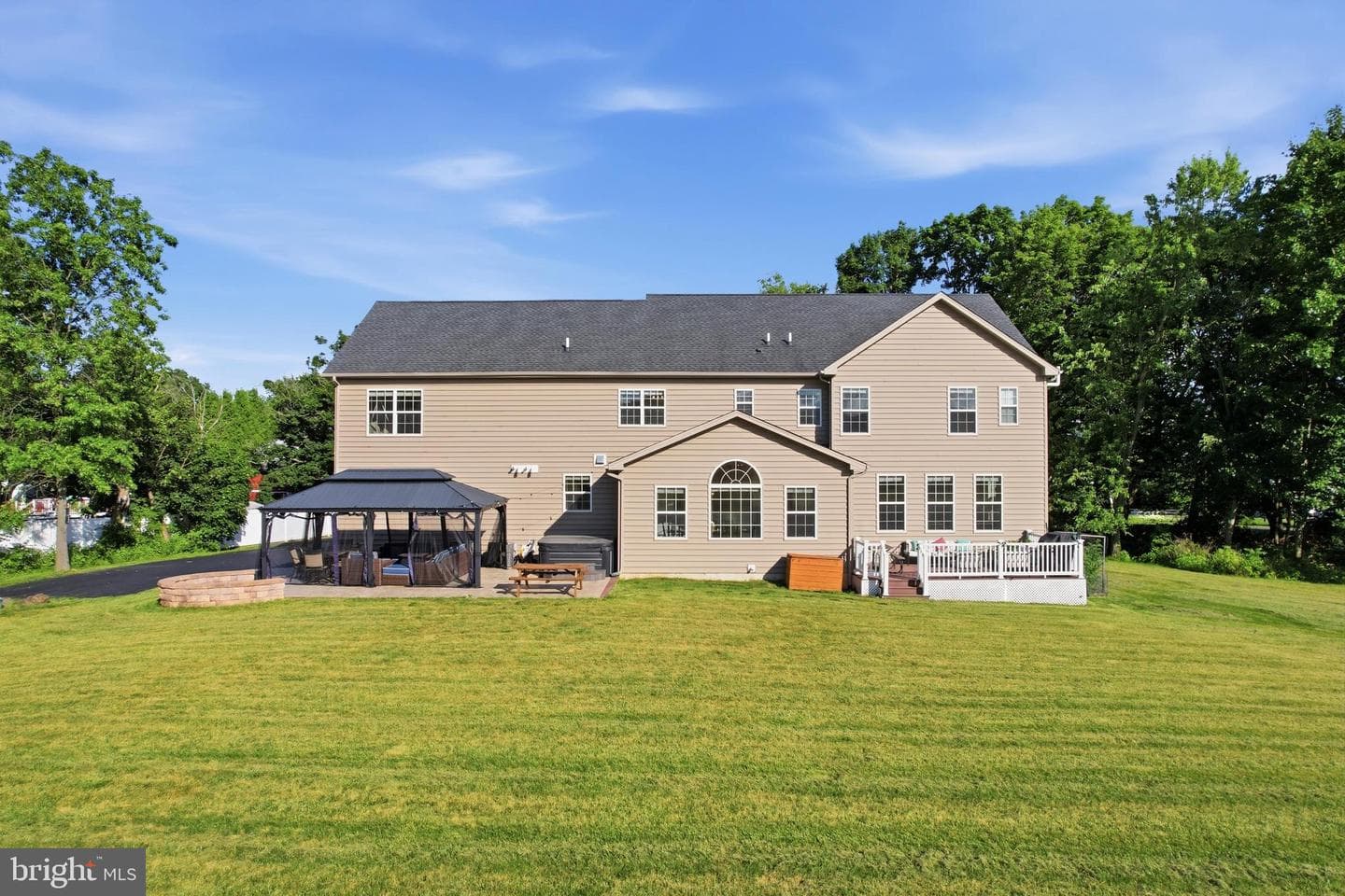 914 Hilltown Pike photo 83