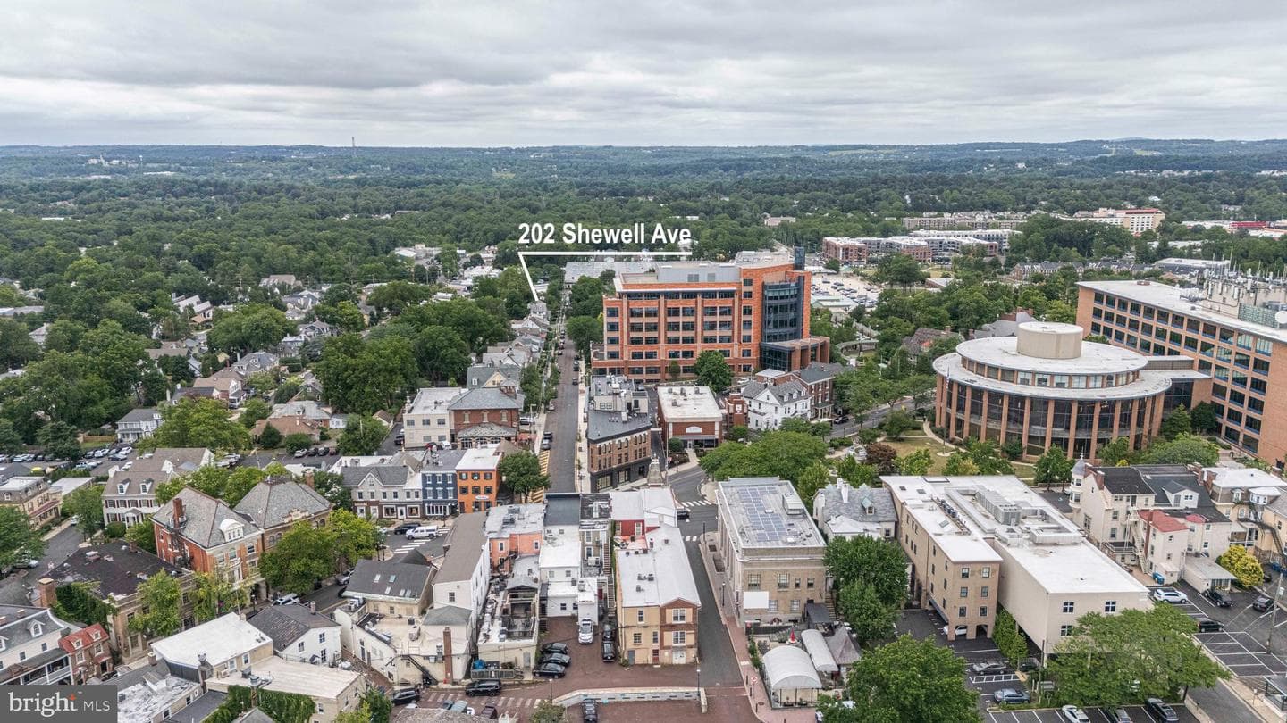 202 Shewell Avenue photo 42