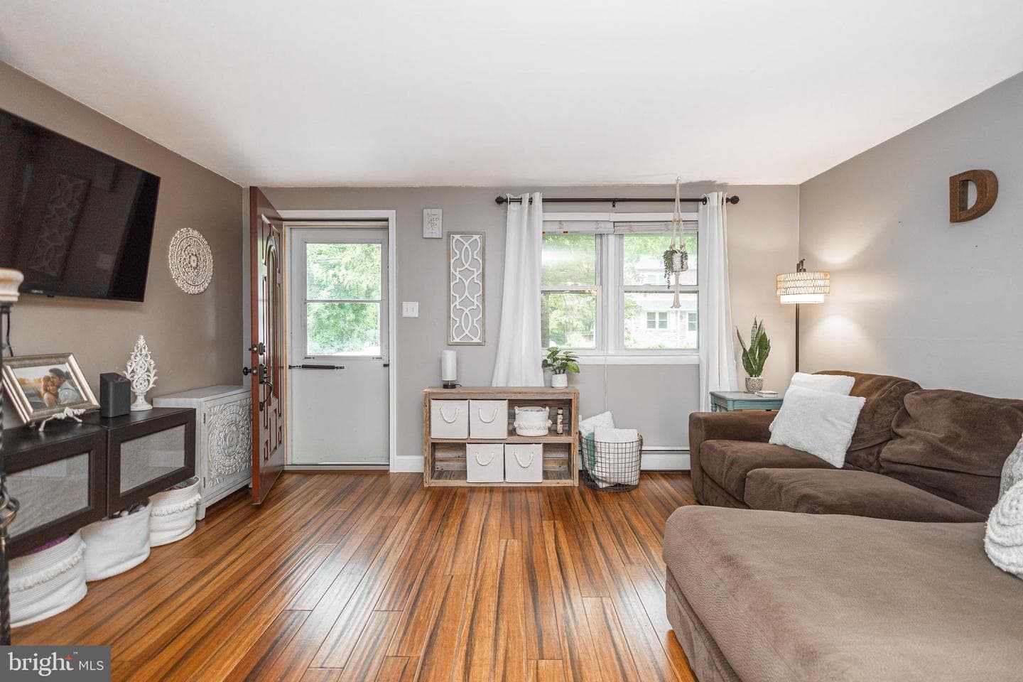202 Shewell Avenue photo 5