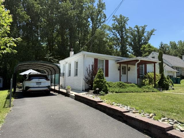 623 Knoll Avenue, Penndel