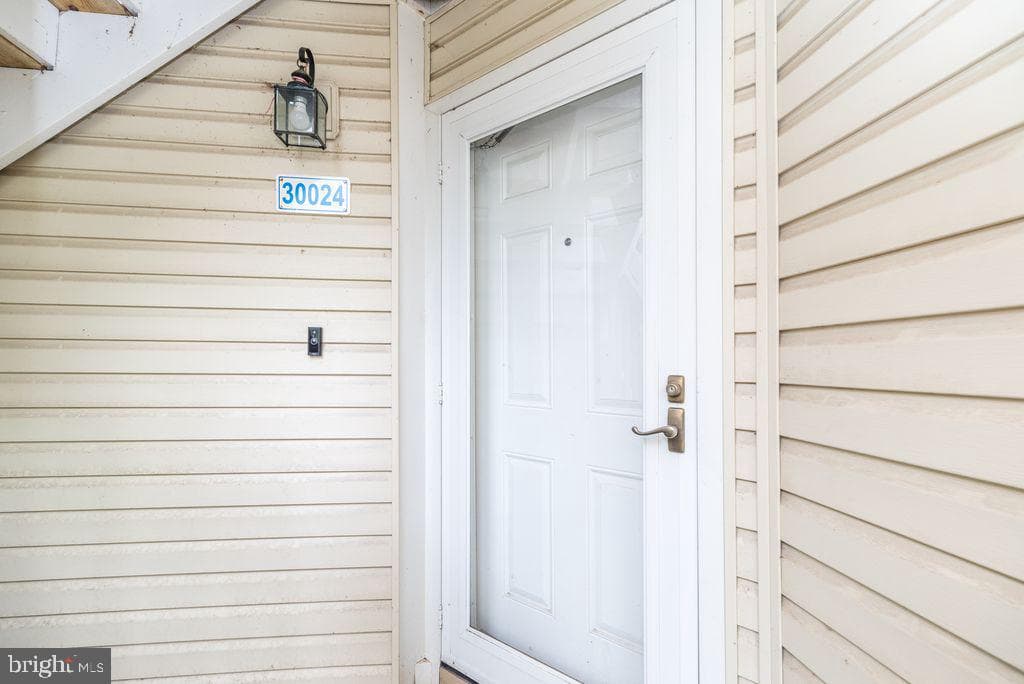 30024 Beacon Hill Drive, Southampton