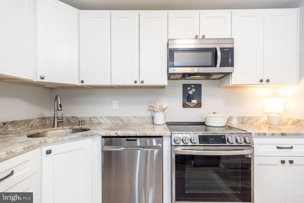 30024 Beacon Hill Drive photo 22