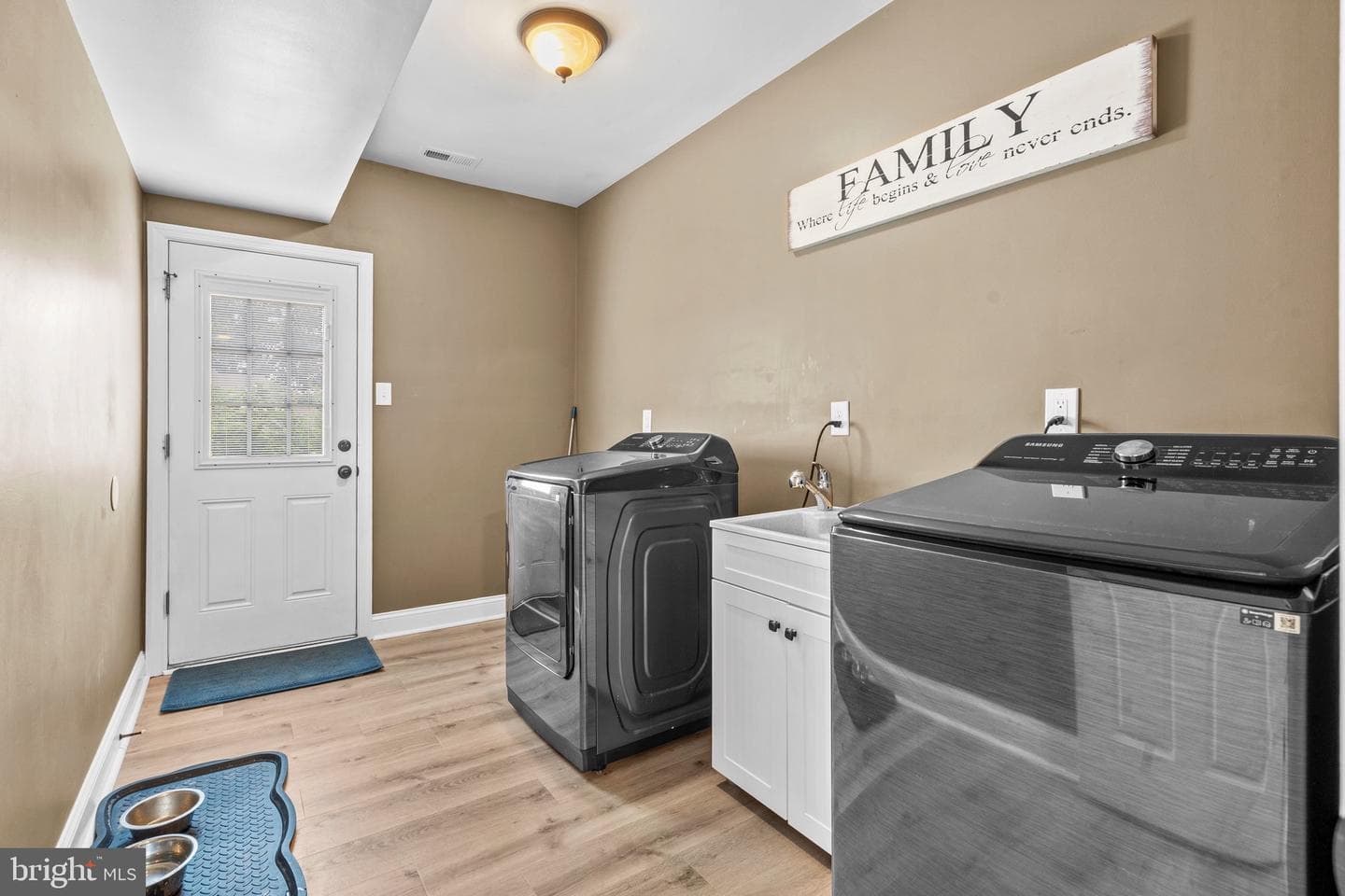 112 Carmen Lane photo 13