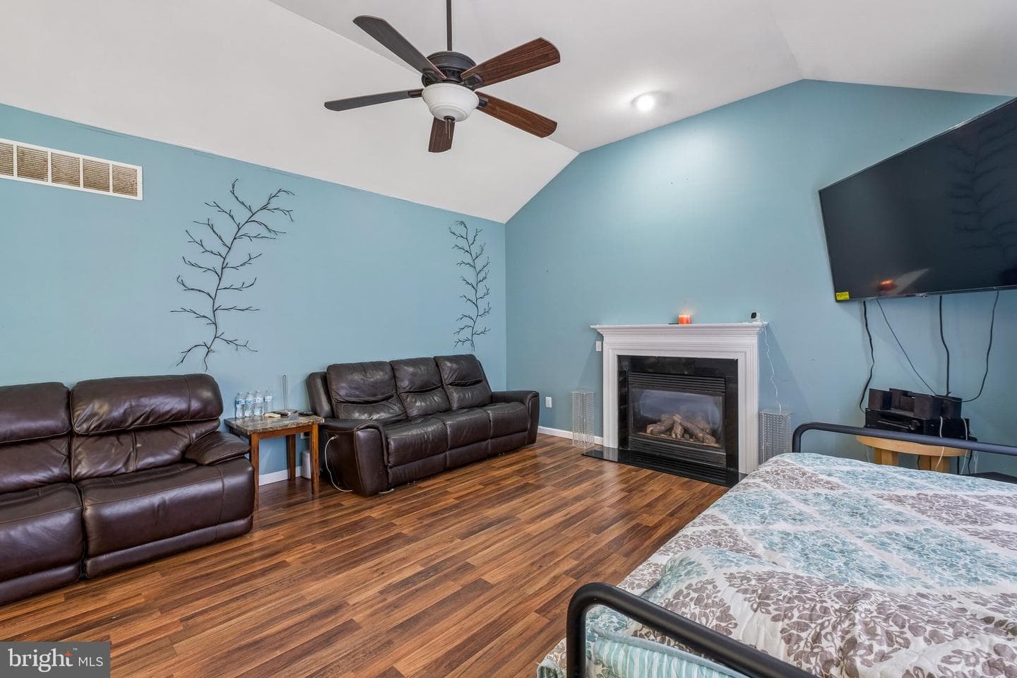 211 Tollgate Road photo 20
