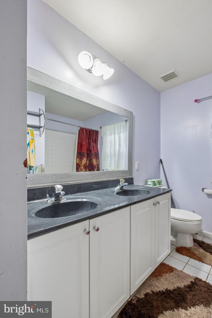 211 Tollgate Road photo 23