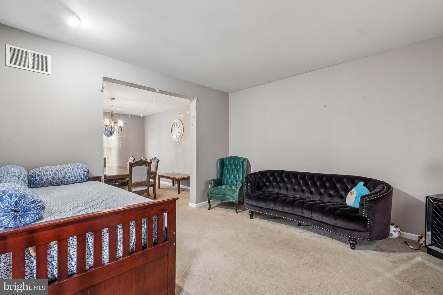 211 Tollgate Road photo 8