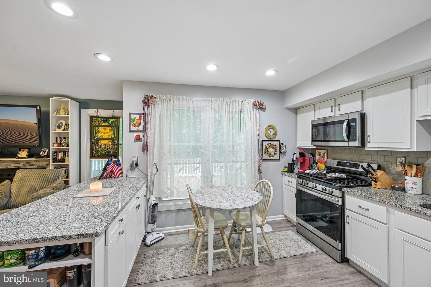 1564 Applewood Circle photo 17