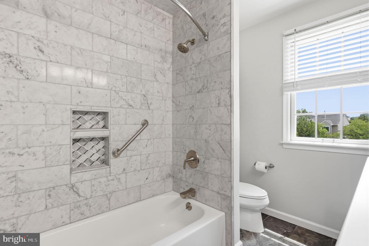 572 Sterling Street photo 28
