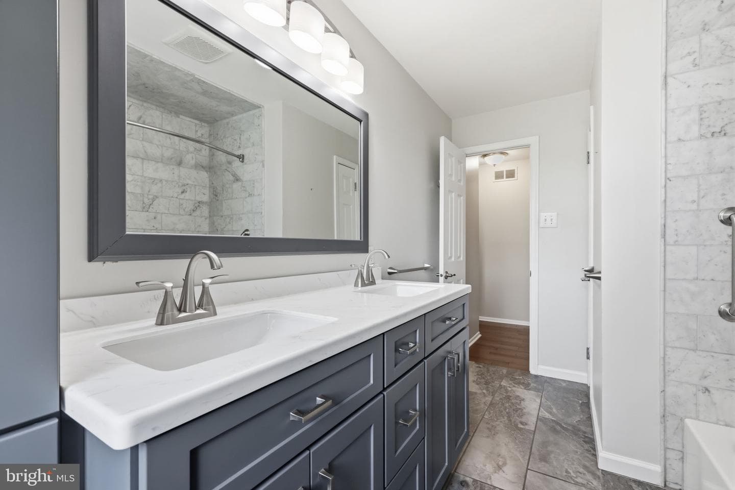 572 Sterling Street photo 29