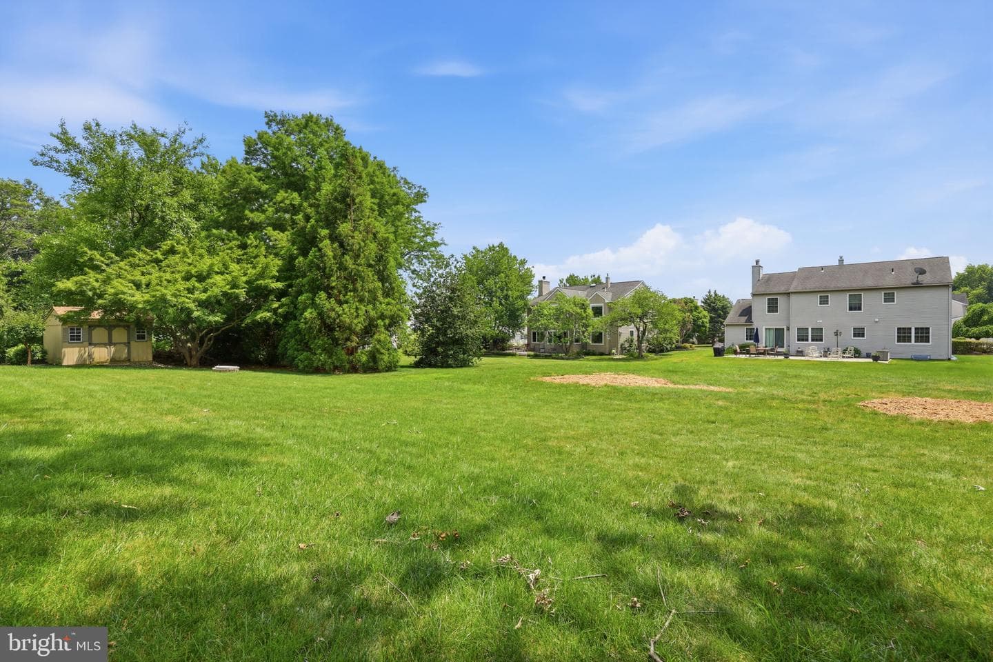 572 Sterling Street photo 38