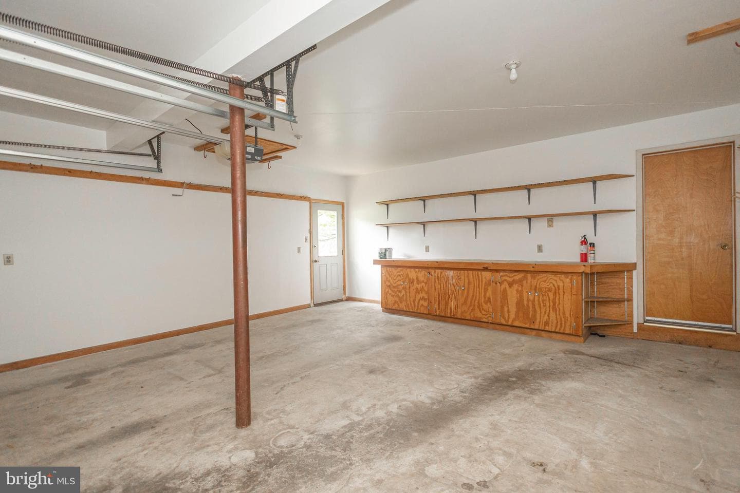 327 Thistle Lane photo 44