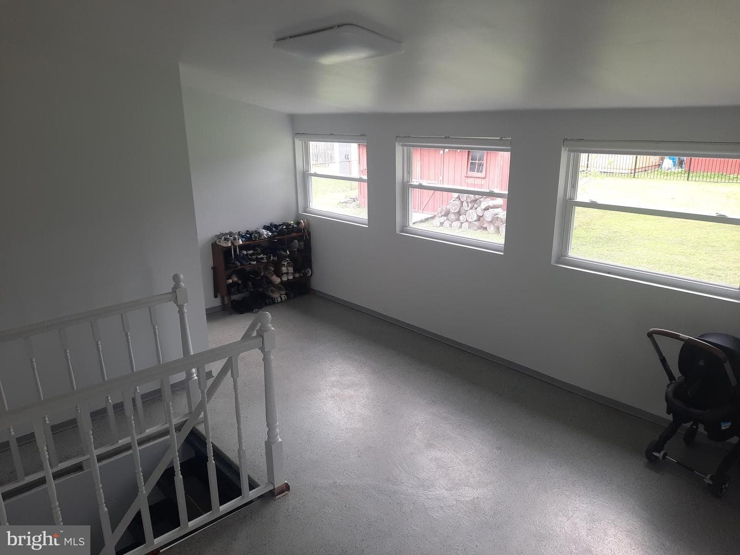 677 Clifford Street photo 12