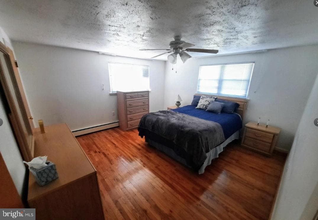 677 Clifford Street photo 8